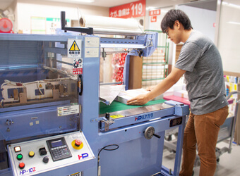 軽作業、機械オペレーター｜物流課