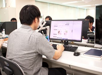 PC作業｜企画開発課