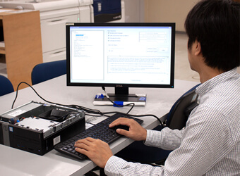 システムエンジニア｜システム室