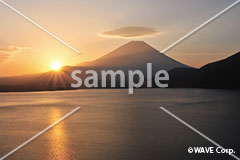 [1月] 本栖湖の富士山と日の出