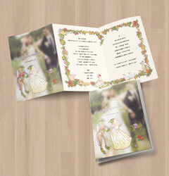 イラストや写真を多く盛り込めるアコーディオン型（じゃばら折り）の招待状