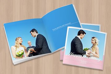 式の思い出やオフショットを中綴じ冊子にまとめてフォトブックに