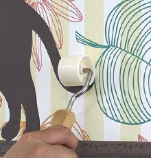 ローラーで圧着